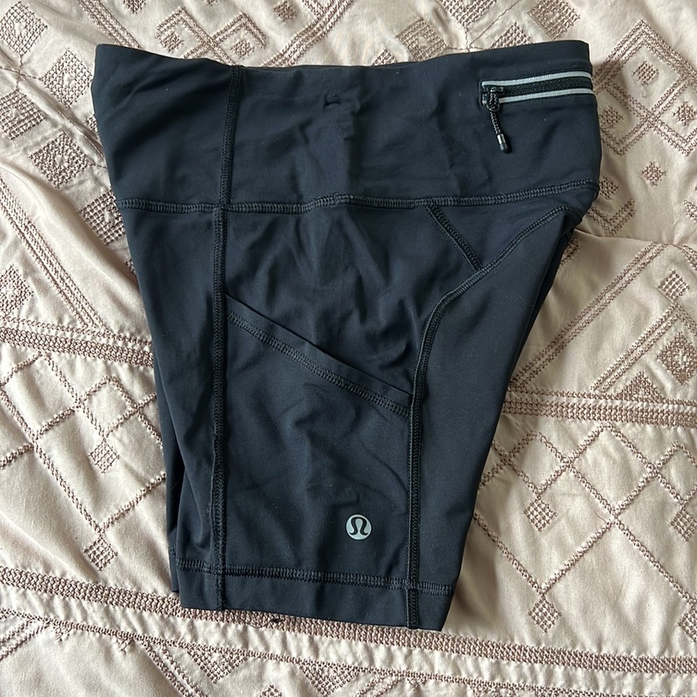 Lululemon bike shorts size 2